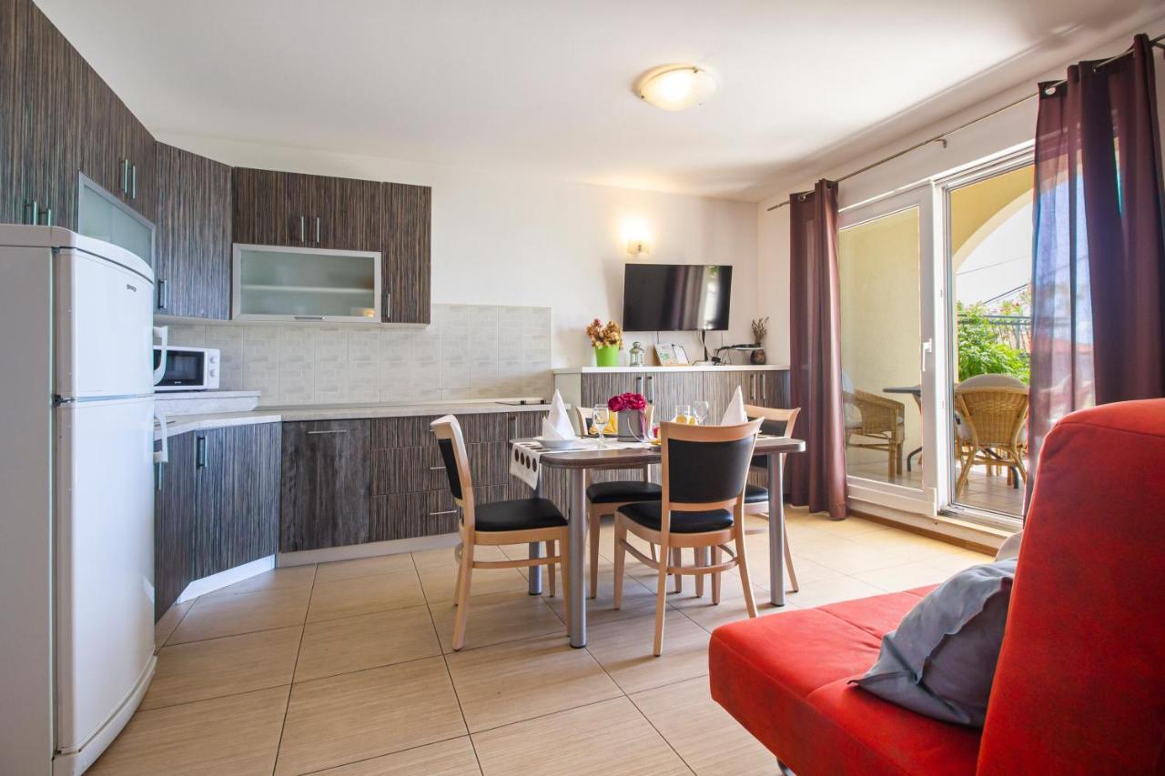 Apartments Branka Makarska Eksteriør bilde