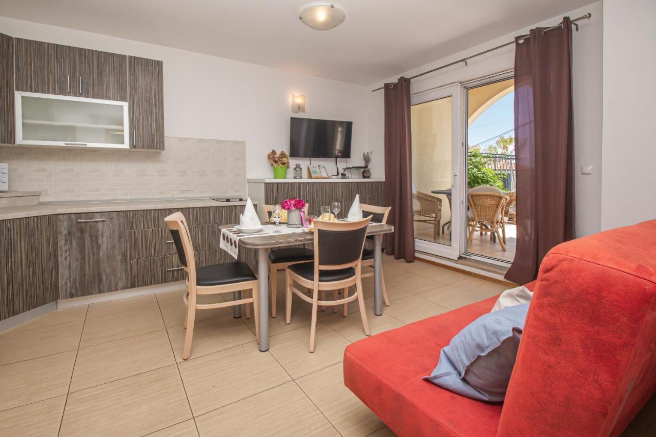 Apartments Branka Makarska Eksteriør bilde
